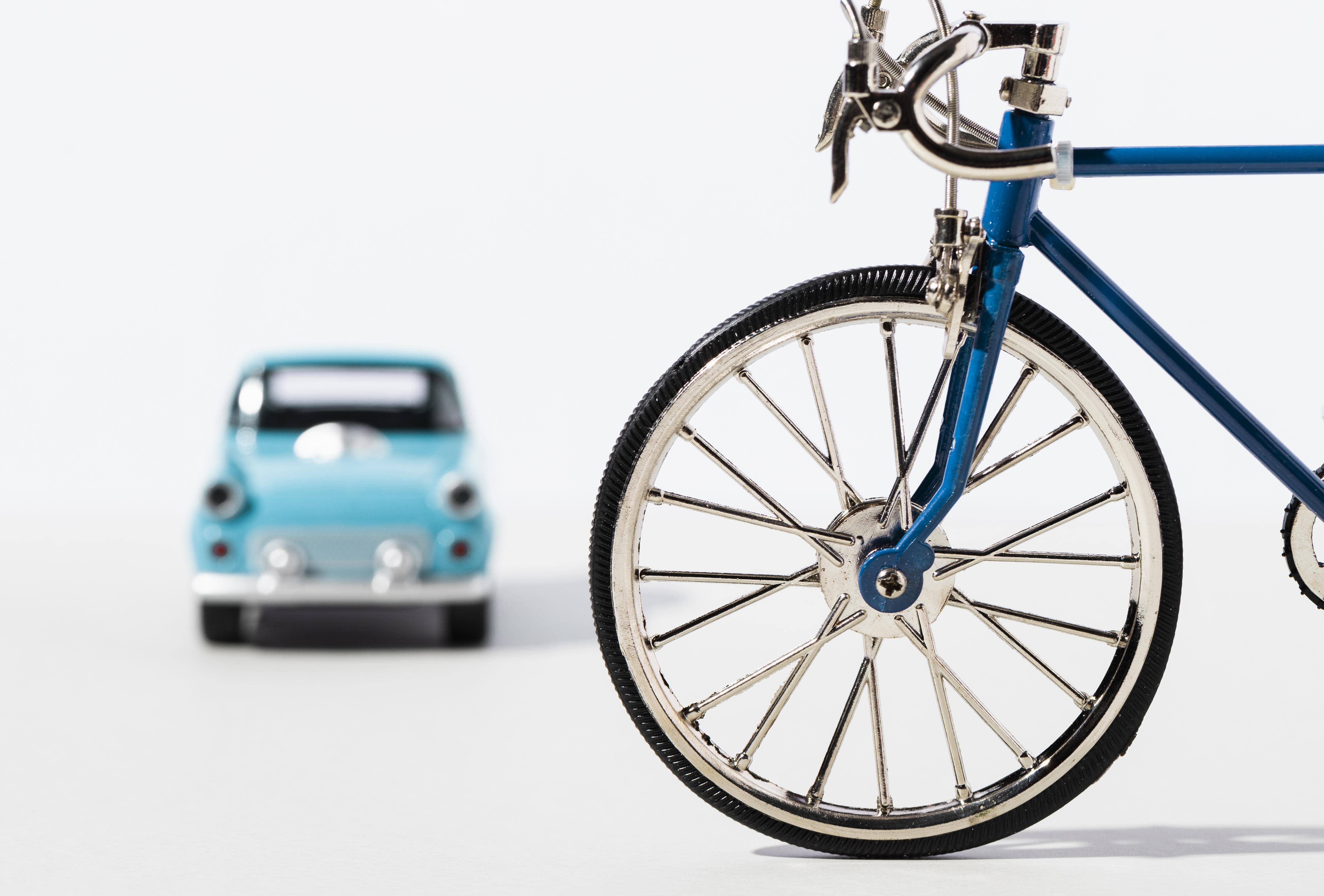 Automobile, cycle, moto