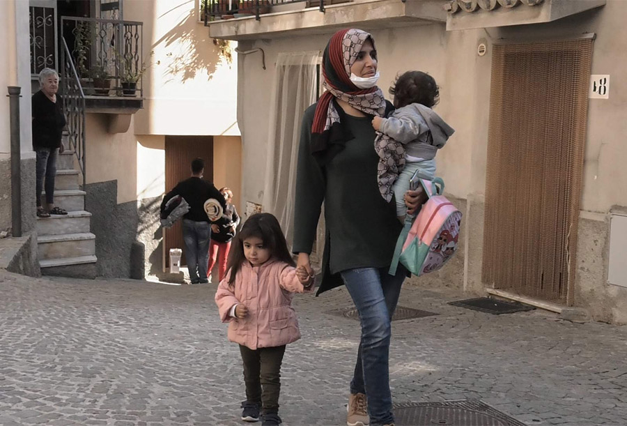 Camini : un village déserté revit grâce aux réfugiés