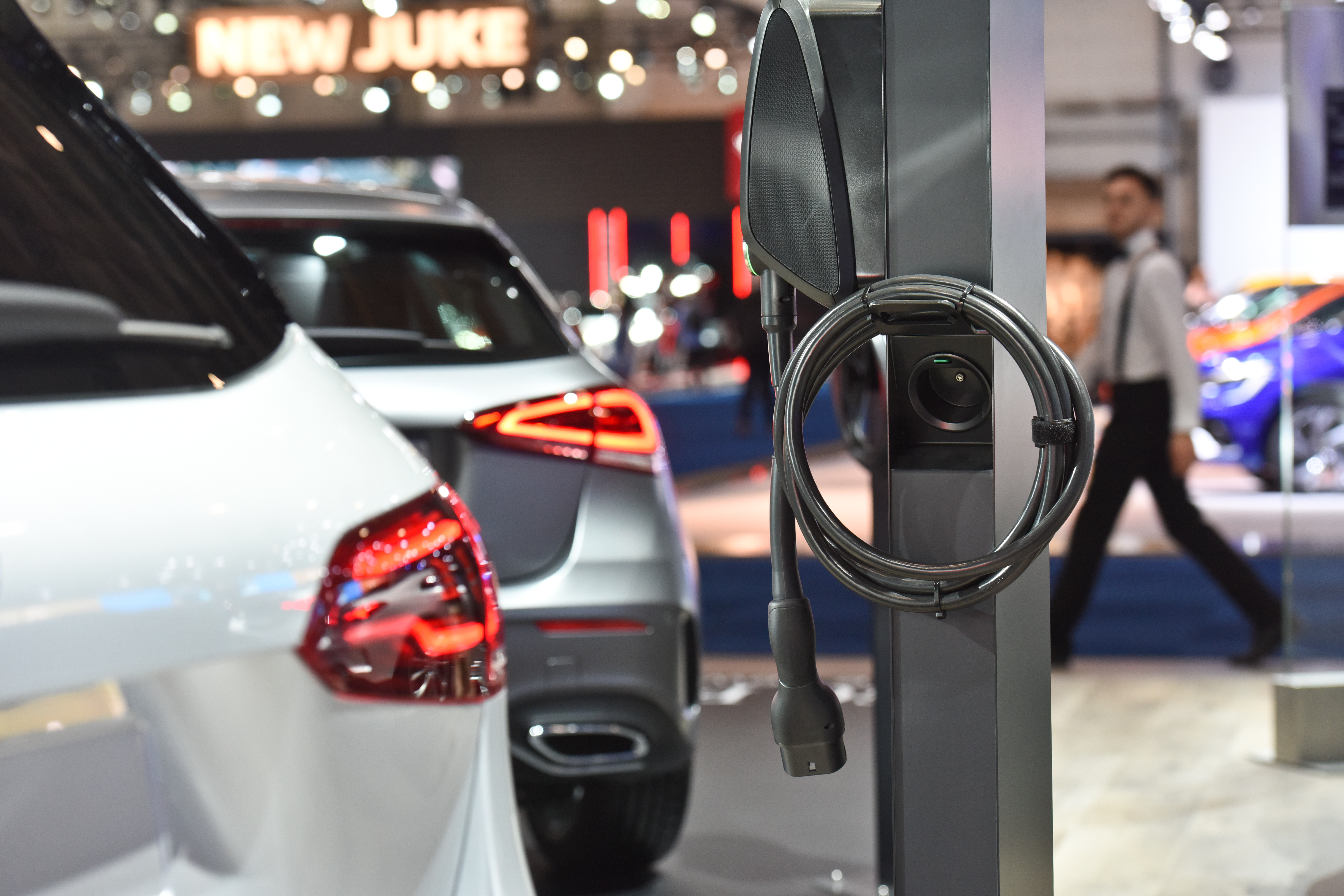 Mobilité, Distribution d'énergie, Fabricants et opérateurs de borne