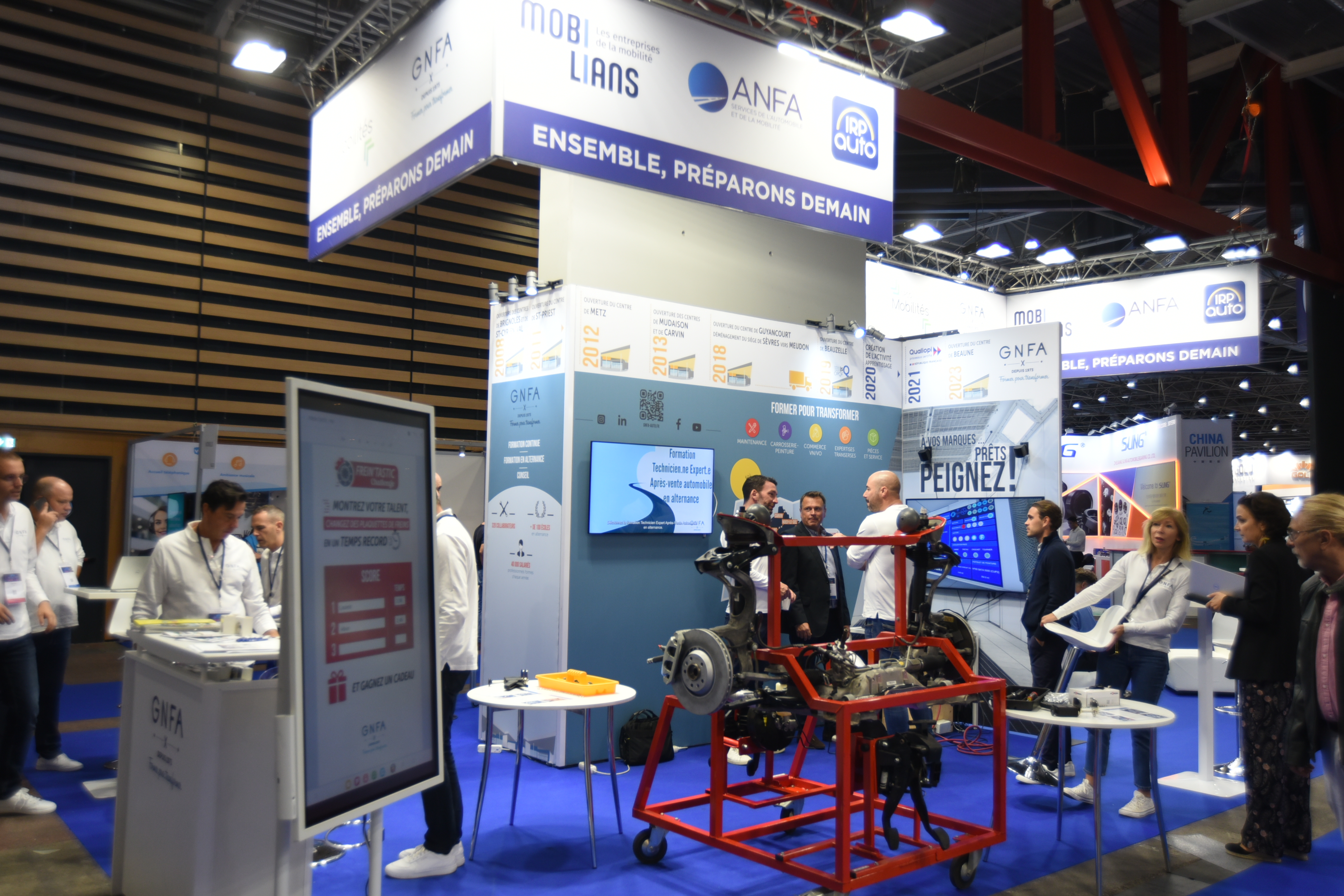 Services aux professionnels  (Formation, Recrutement, Conseils...)