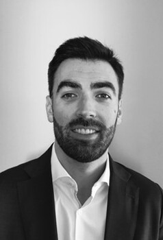 SQUARE MANAGEMENT