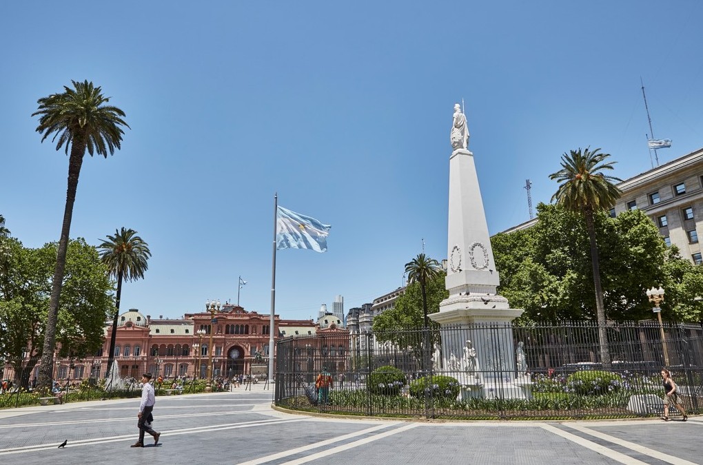 plazamayoEM.jpg