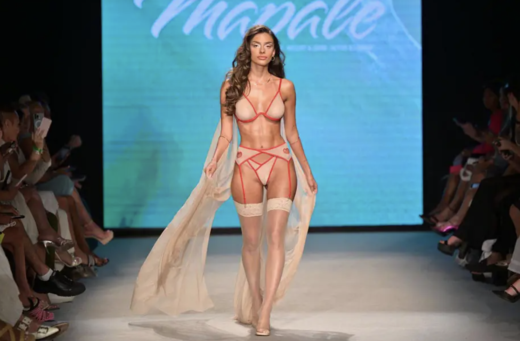 Curve Brings Seduction & Style to Paraiso Miami Beach with Their Debut Runway Show