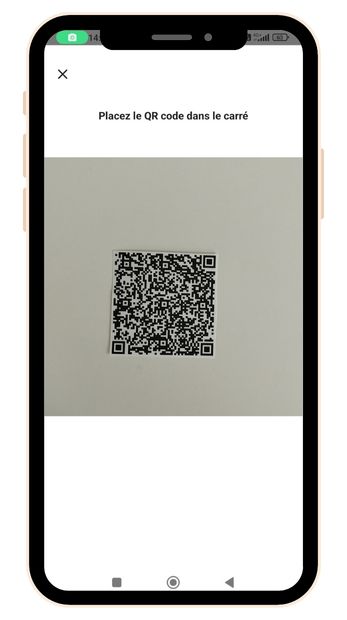 Placez la camera de votre smartphone devant le QRCode du badge visiteur