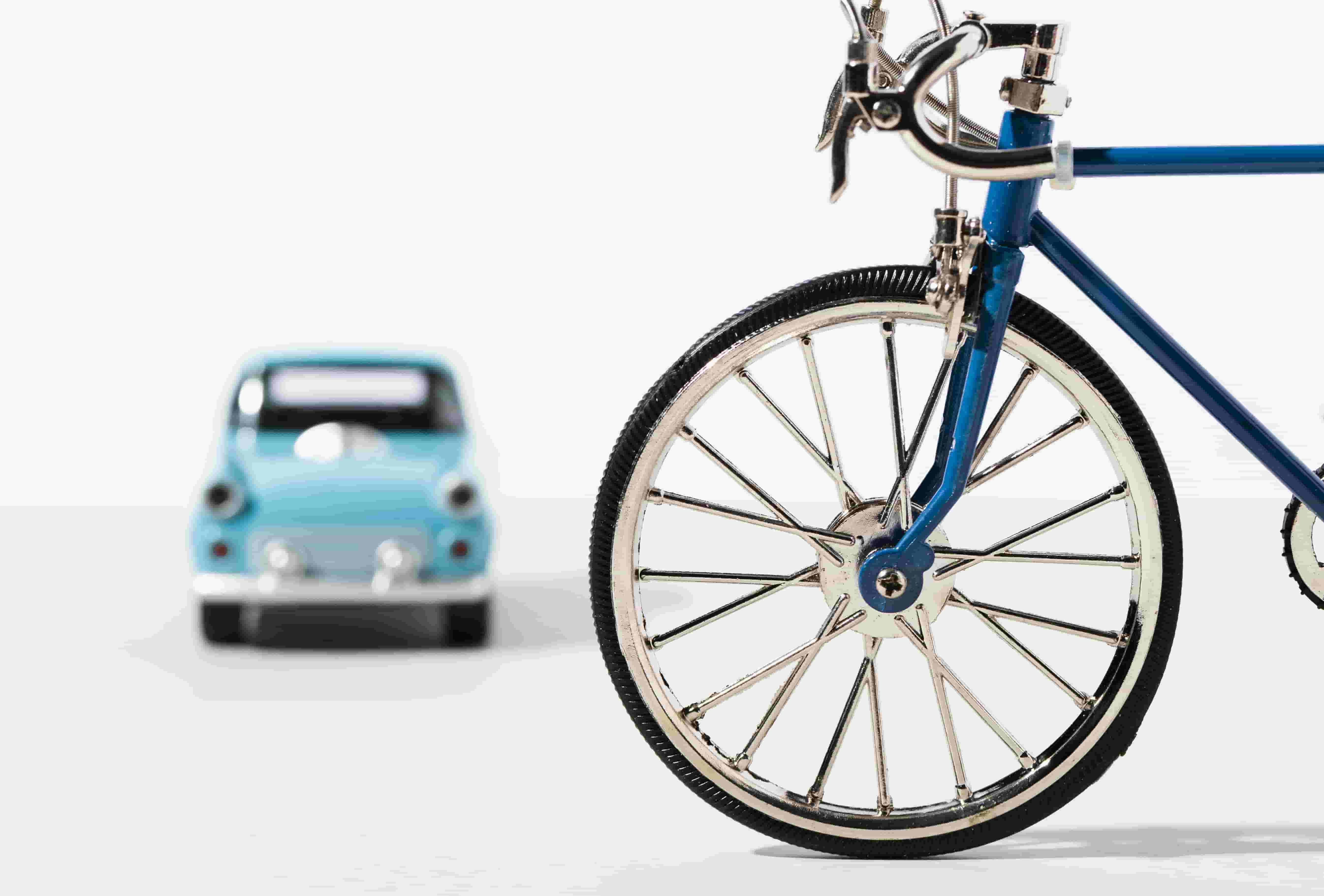 Automobile, cycle, moto