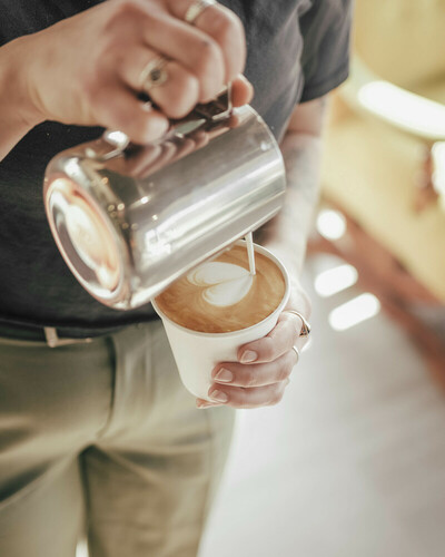 Vivez l'expérience de déguster un café dans votre coffee shop, mais cette fois-ci, en événement.