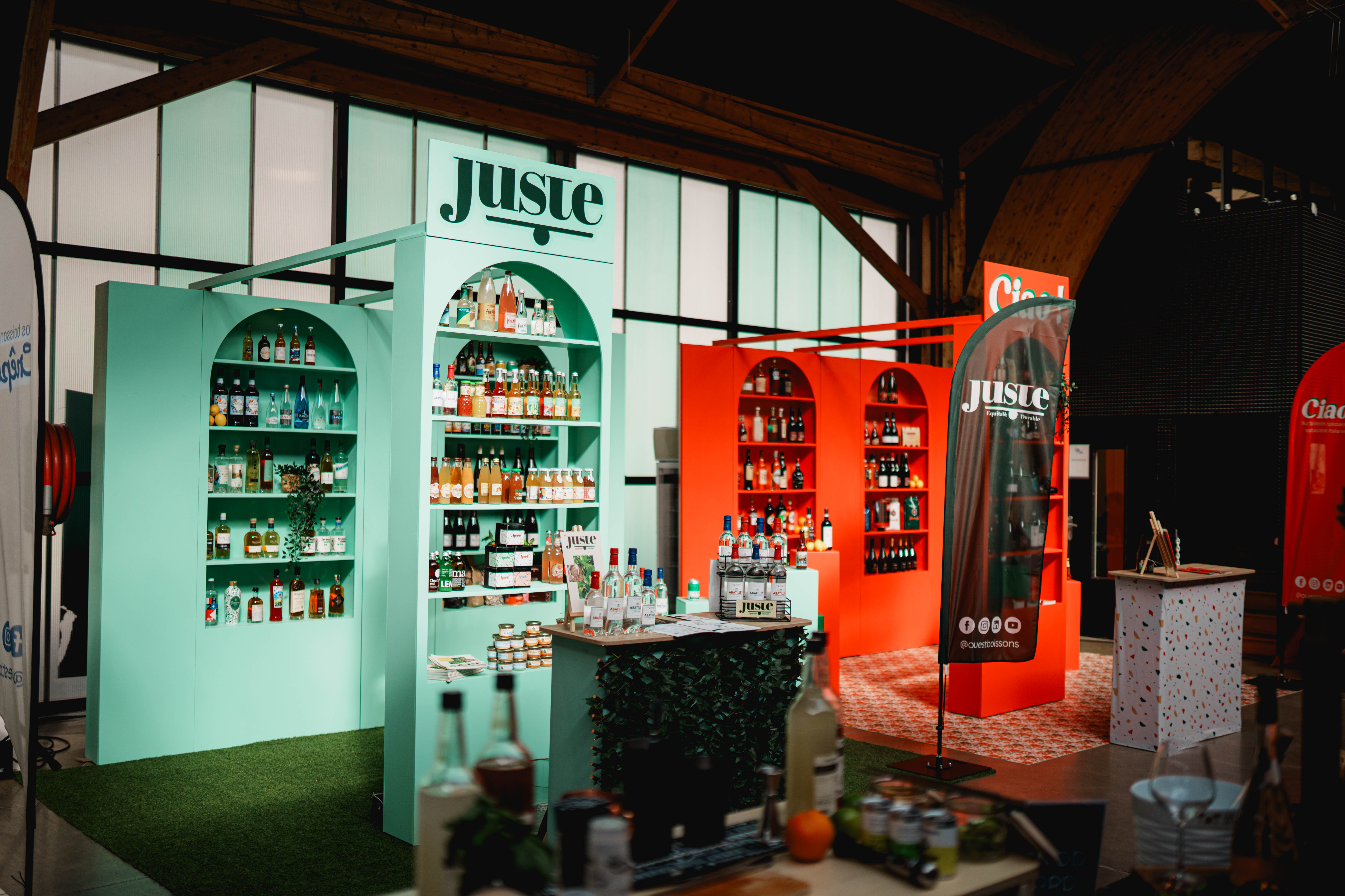 CORNERS (redirigé vers VINS)