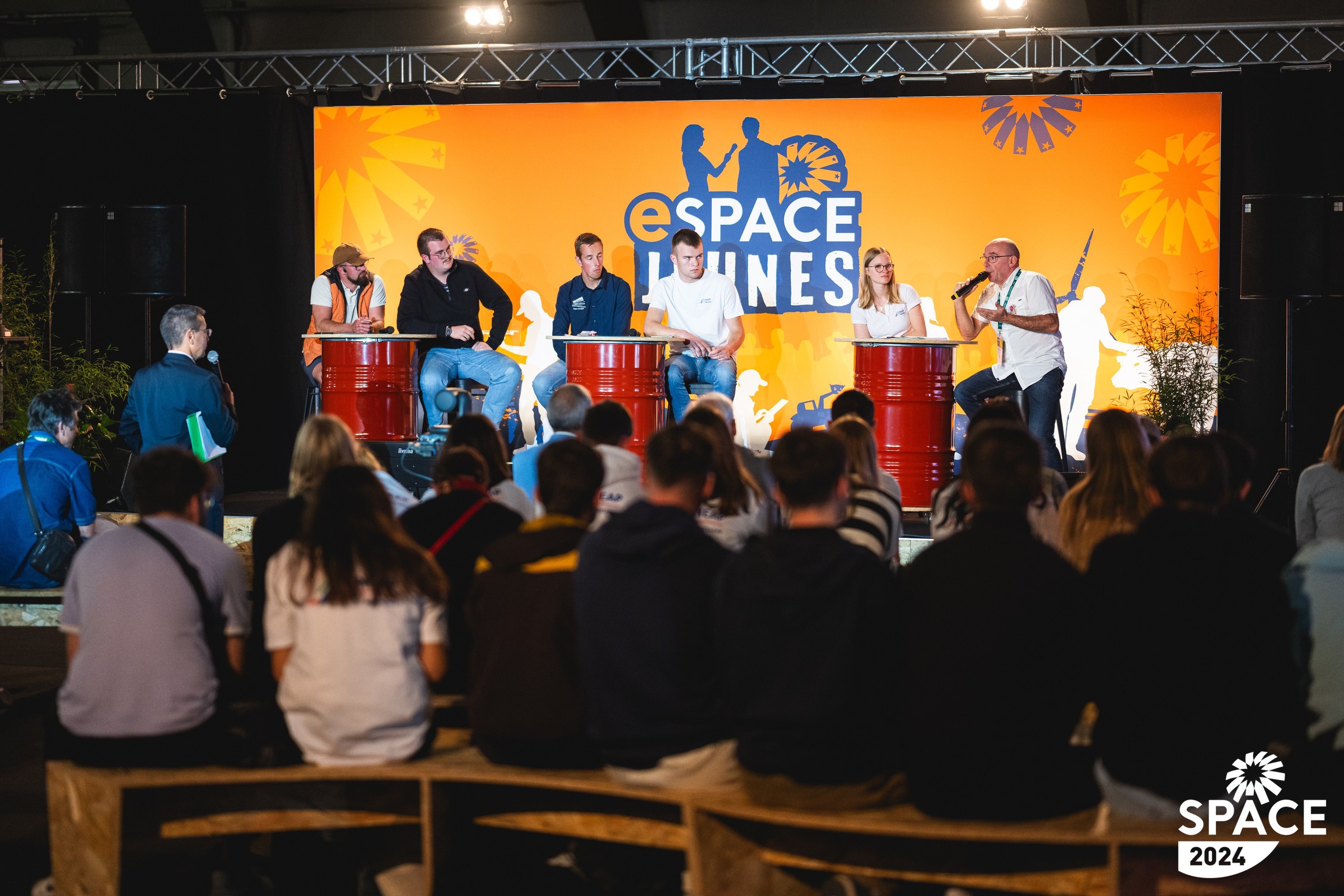 espace-jeunes-3.jpg