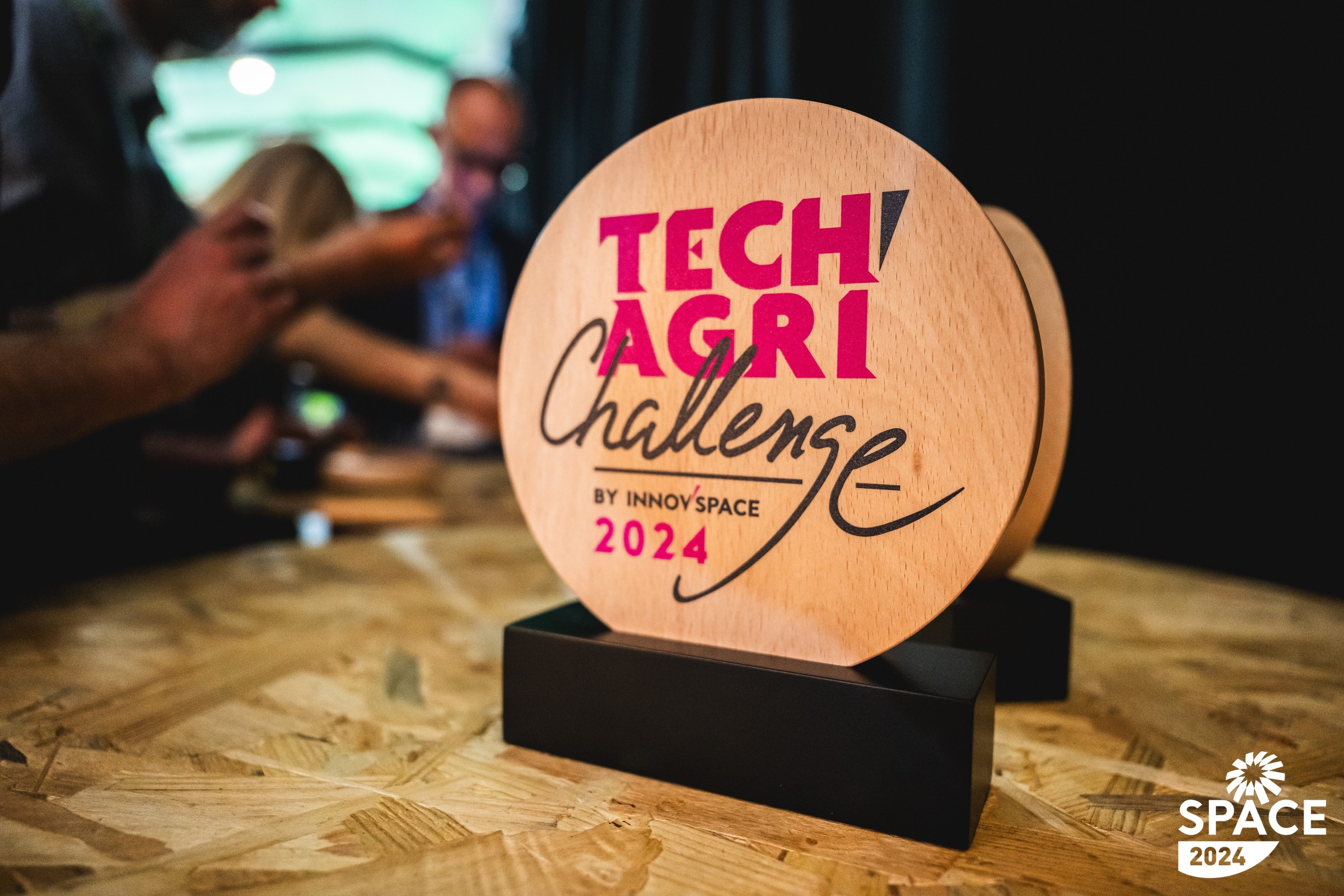 tech-agri-challenge-trophee.jpg