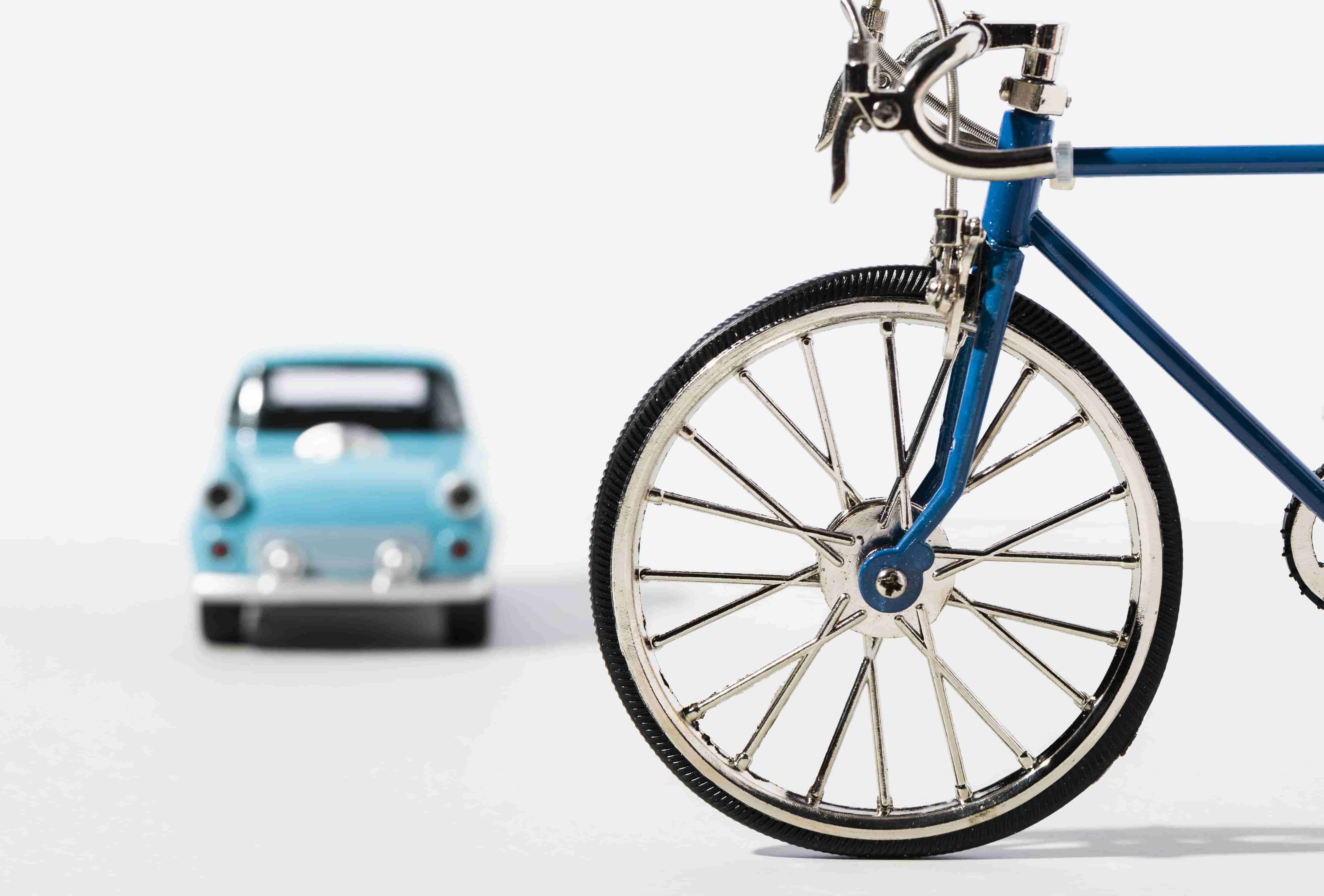 Automobile, cycle, moto