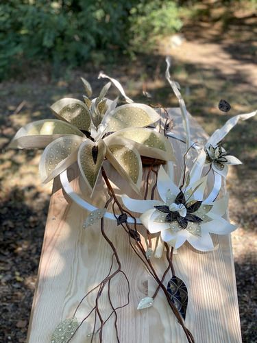 COFFIN DECOR – Paper and Porcelain