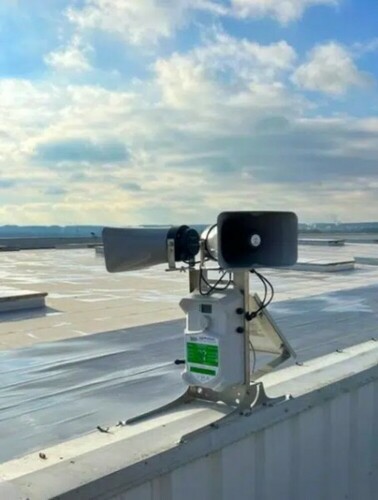  AviTrac® - The programmable sound repeller to keep birds away