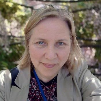 Jo Saunders