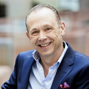 Martin Stow