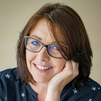 Dr Annette Bramley