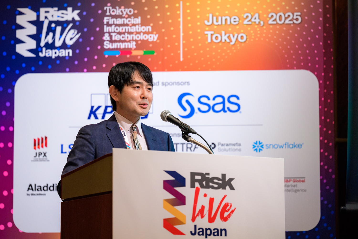 DSC_250624_091540RiskLiveps.jpg