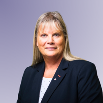 Caroline Cross