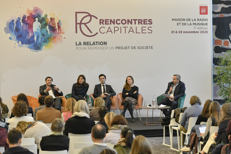 Monde numérique et réseaux sociaux : du lien à l’aliénation ?