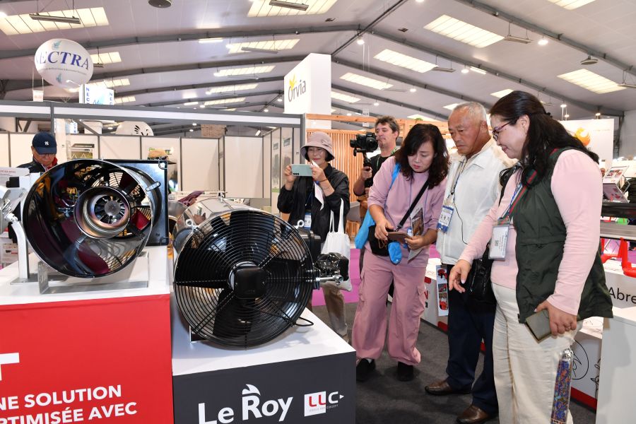 1200 exposants au SPACE