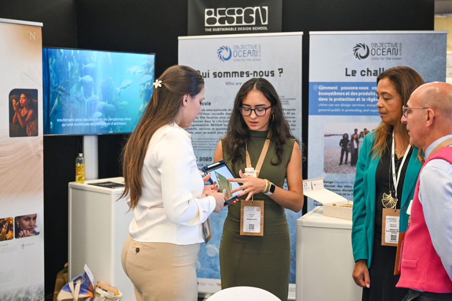 stand besign school au salon