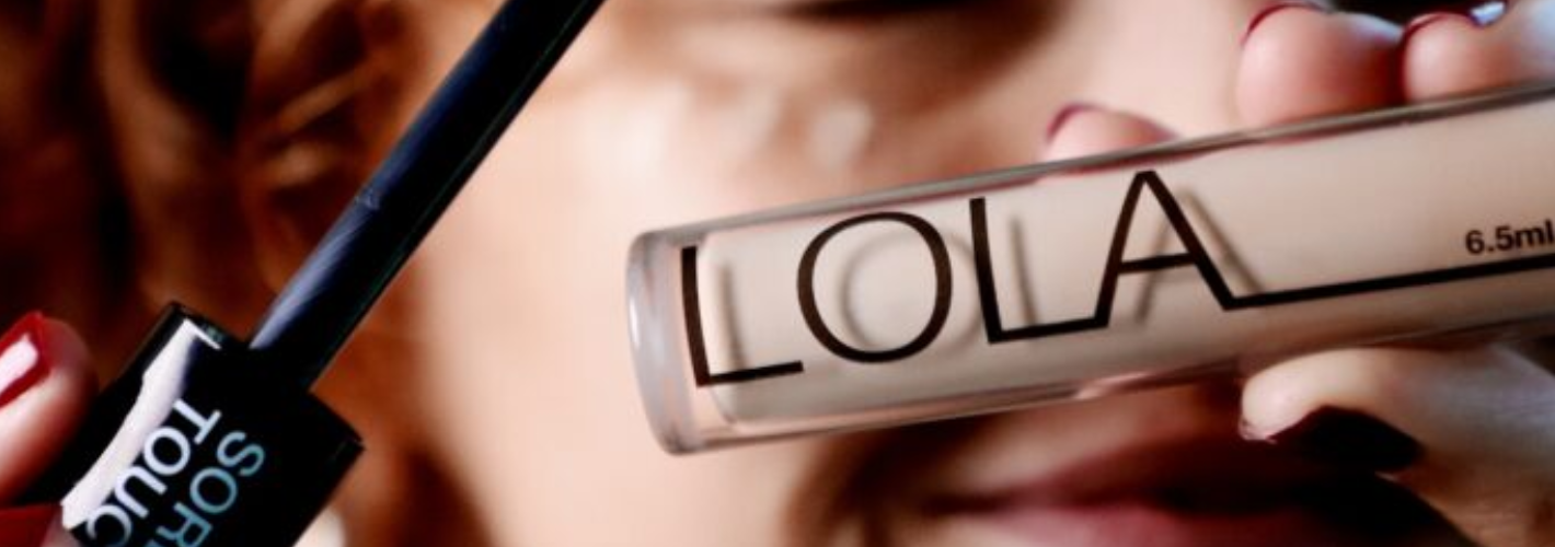Quadpack lance “Lola”, une flaconnette dip-in recyclable pensée pour les routines maquillage modernes