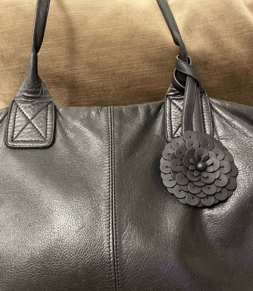 Breloque de sac en cuir