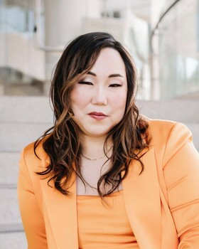 Gloria Ryu