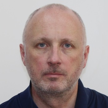 Simon Davis