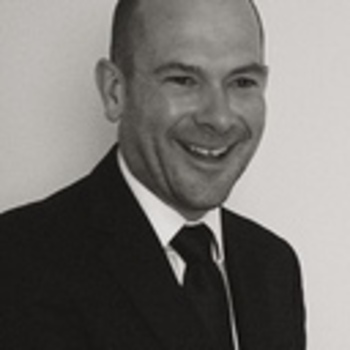 Julian Stott