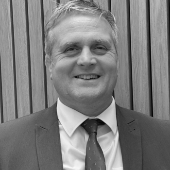 Ian Bennett