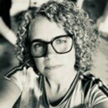 Shellie Roe