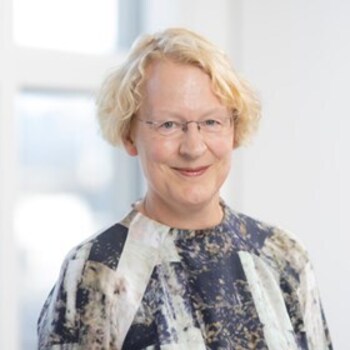 Dr Yvonne Braun OBE
