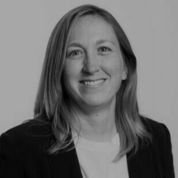 Dr Lisa Smith