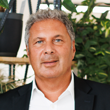Ezra Nahome
