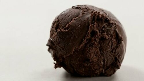 288681 - Crème glacée au chocolat noir Suisse 2,5 L / 1,5 kg Ma Très Bonne Glace