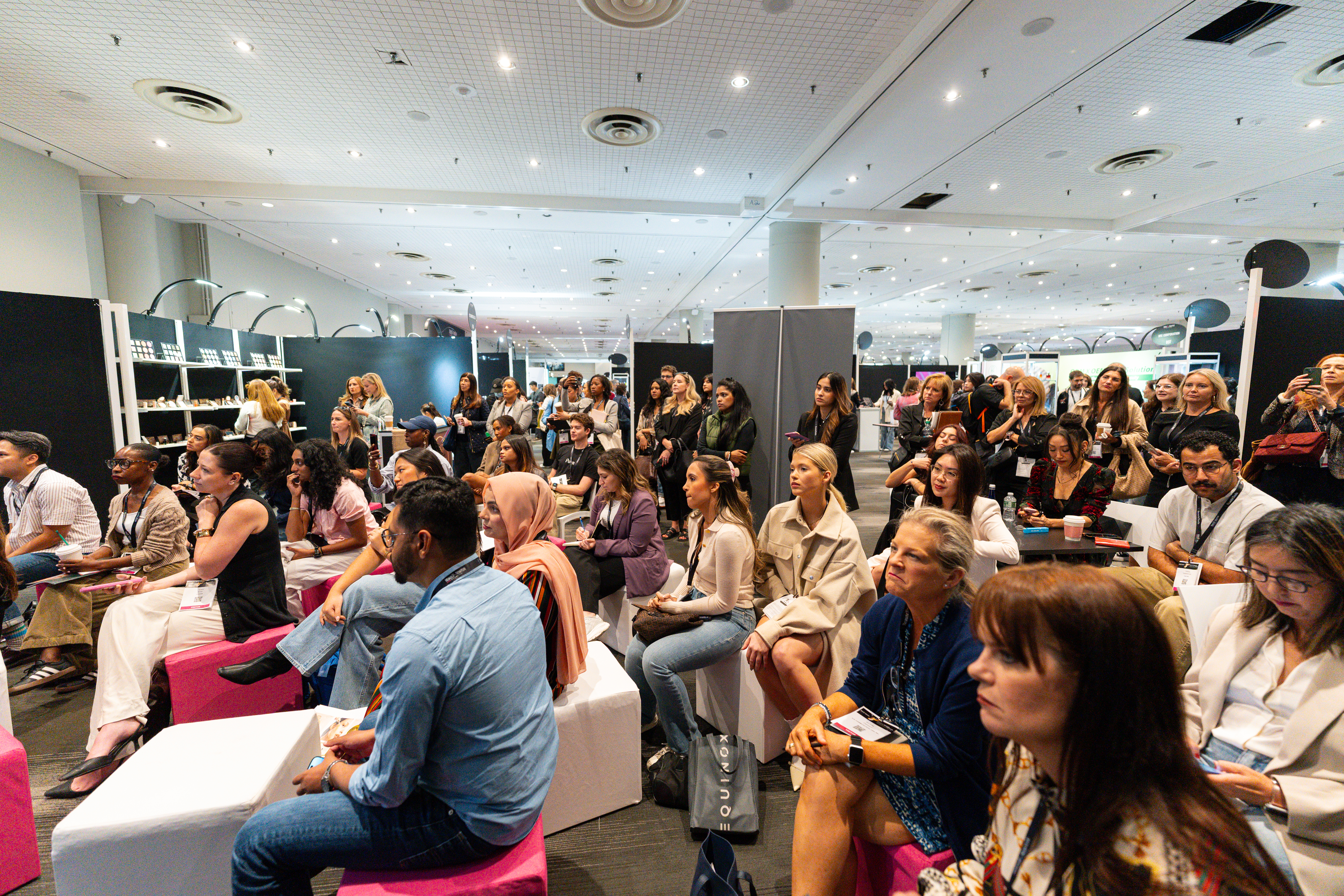 MakeUPinNY_09.17-09.18_125_ed493f65-26e2-483b-b63e-1a8995f2e0a7.jpg