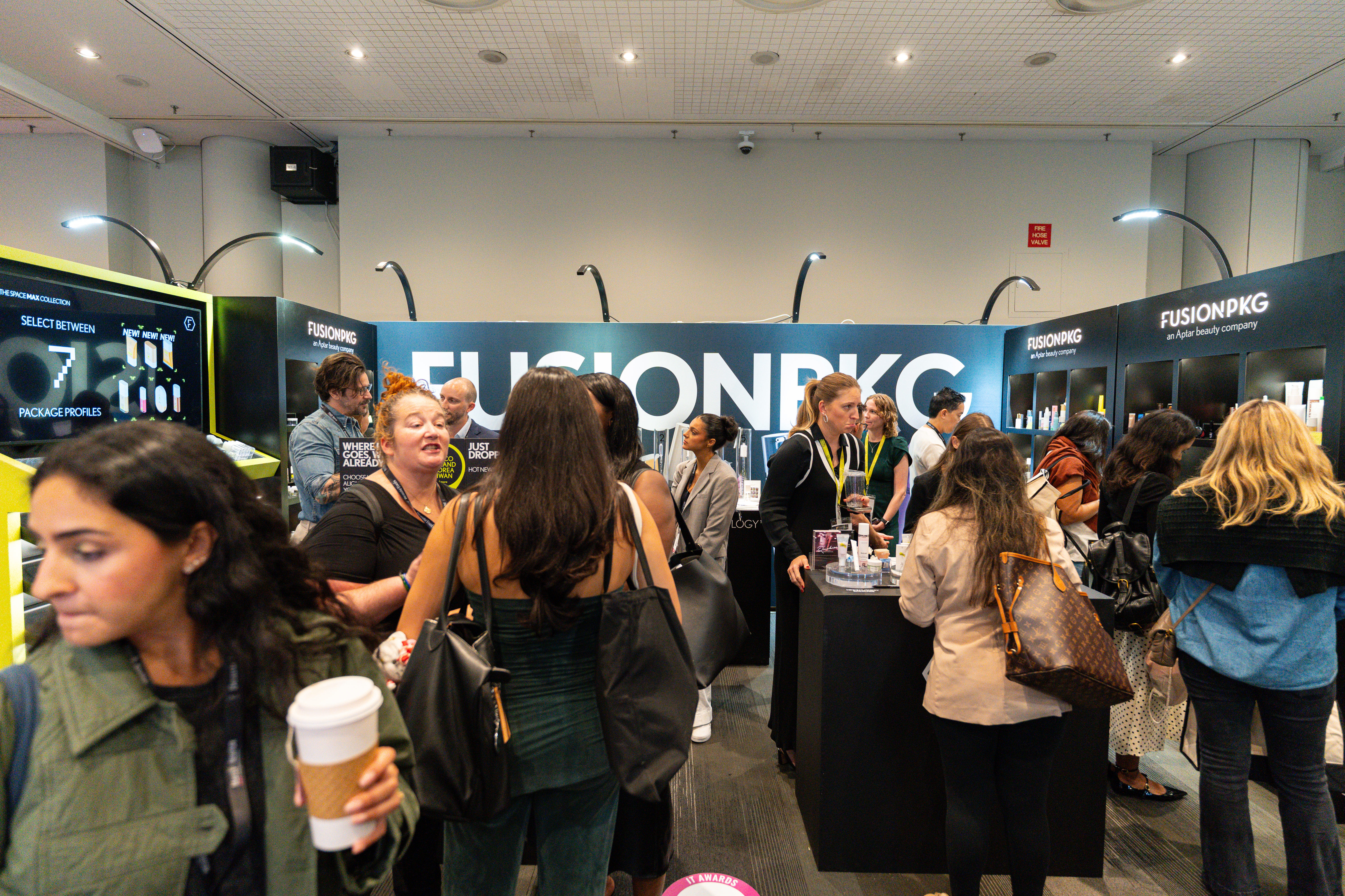 MakeUPinNY_09.17-09.18_130_4c0b9a86-7fdd-4fc9-9a9f-322bec0d8495.jpg
