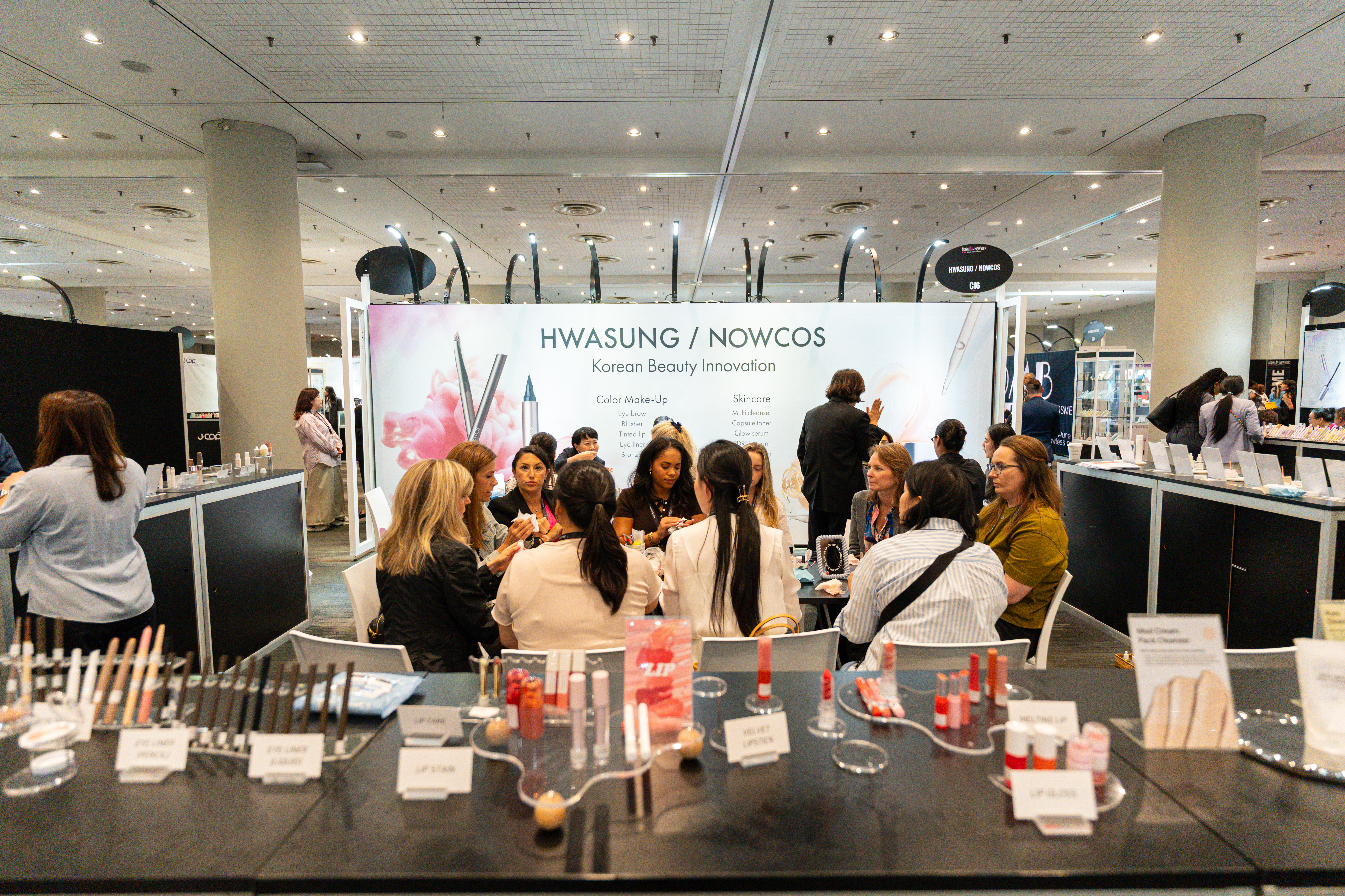 MakeUPinNY_09.17-09.18_139_03138af8-505d-45b7-a0da-42557cc38a45.jpg
