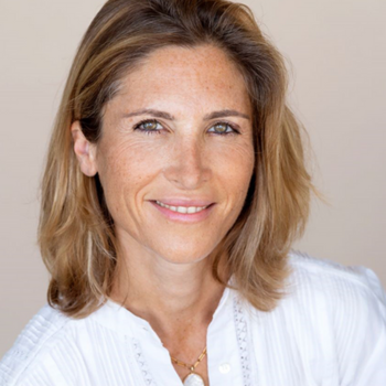 Julia DE FUNÈS