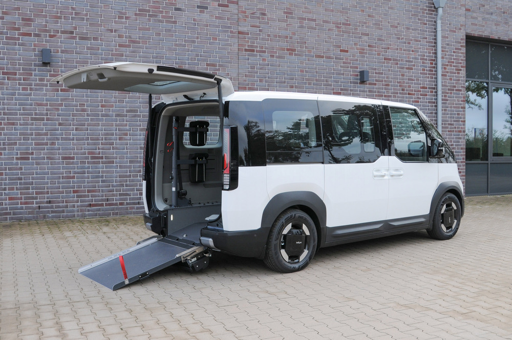  KIA PV5 Passenger