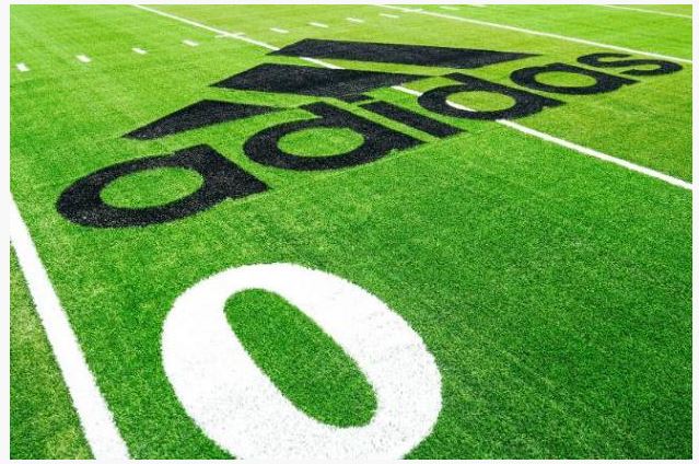 Un terrain de foot fabriqué avec des déchets plastiques à Miami