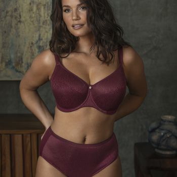 Kat GOMEZ