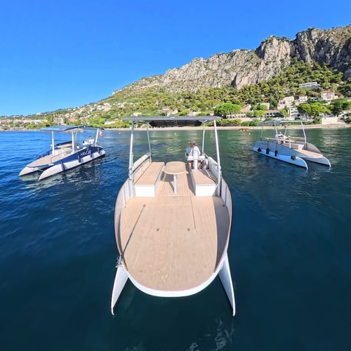 SRE23 solar boat