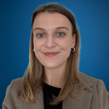 Julie DE STEUR