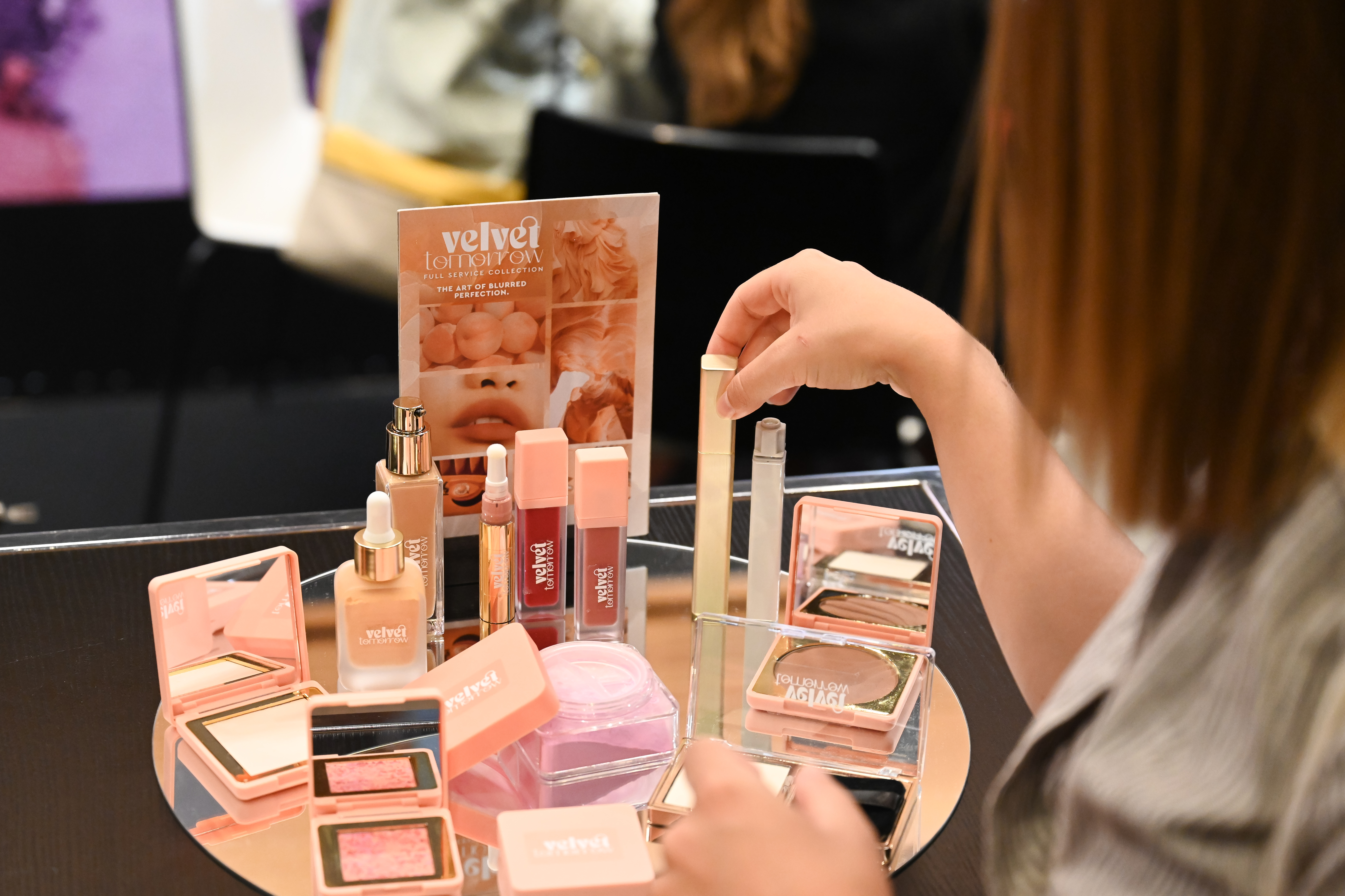 MakeUpInParis26_Ambiance_NicolasRodet_076_7de8a262-0b55-41c1-8b75-1aceb70329e9.jpg