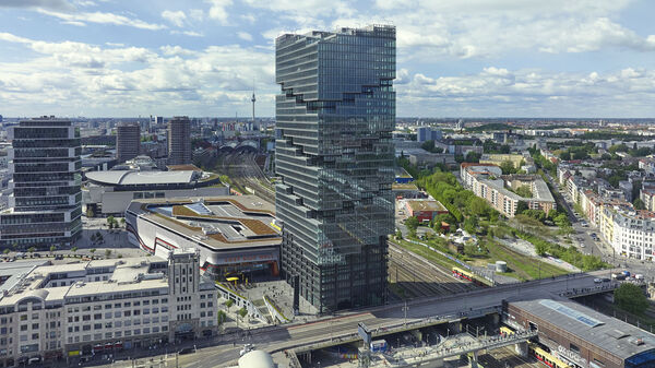 Referenzprojekt | EDGE EastSide Tower in Berlin - Nachhaltige und sichere Entwässerung