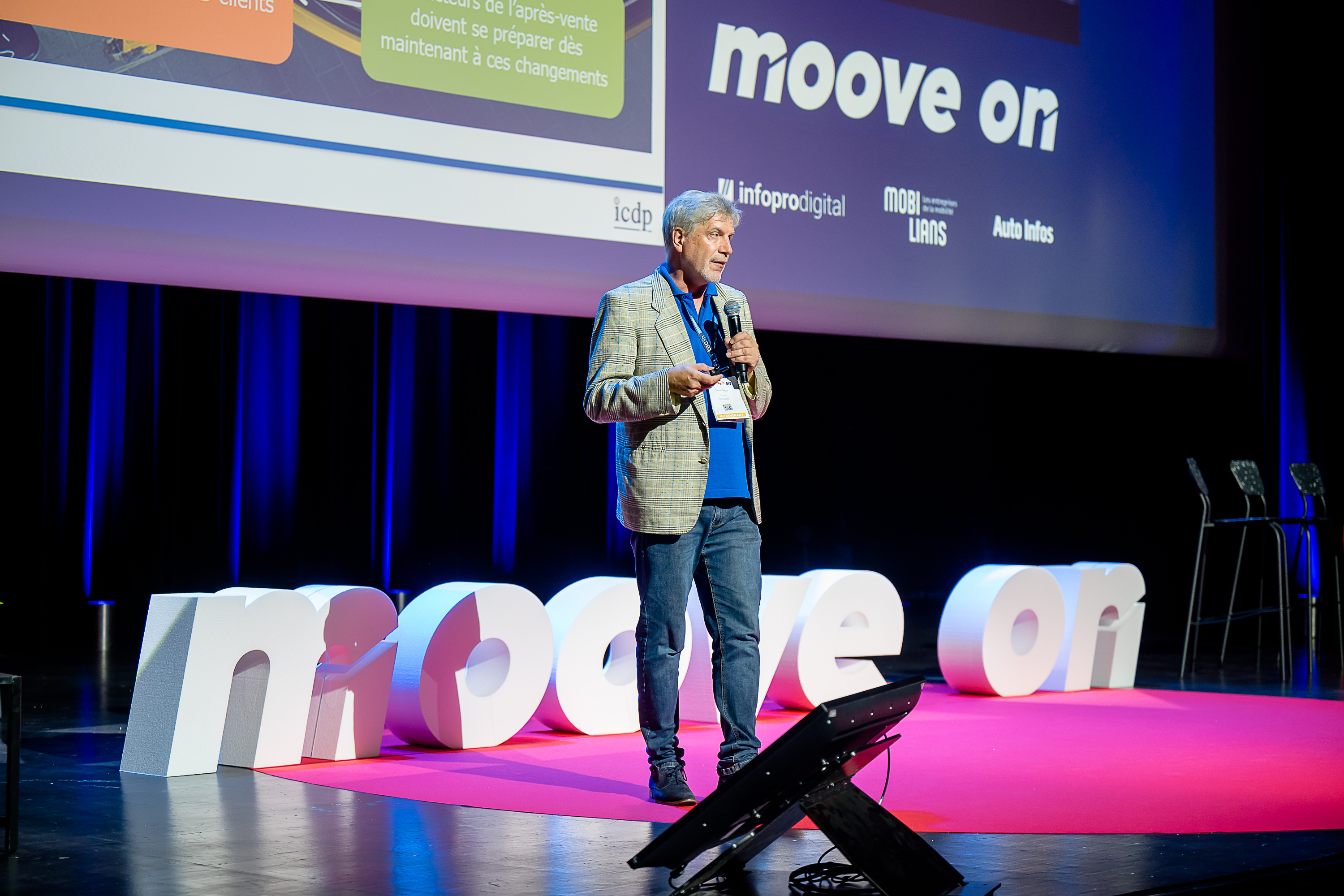 SalonMooveON2026-J1338_6a138b4f-6691-478b-9116-7f6aea511bdd.jpg