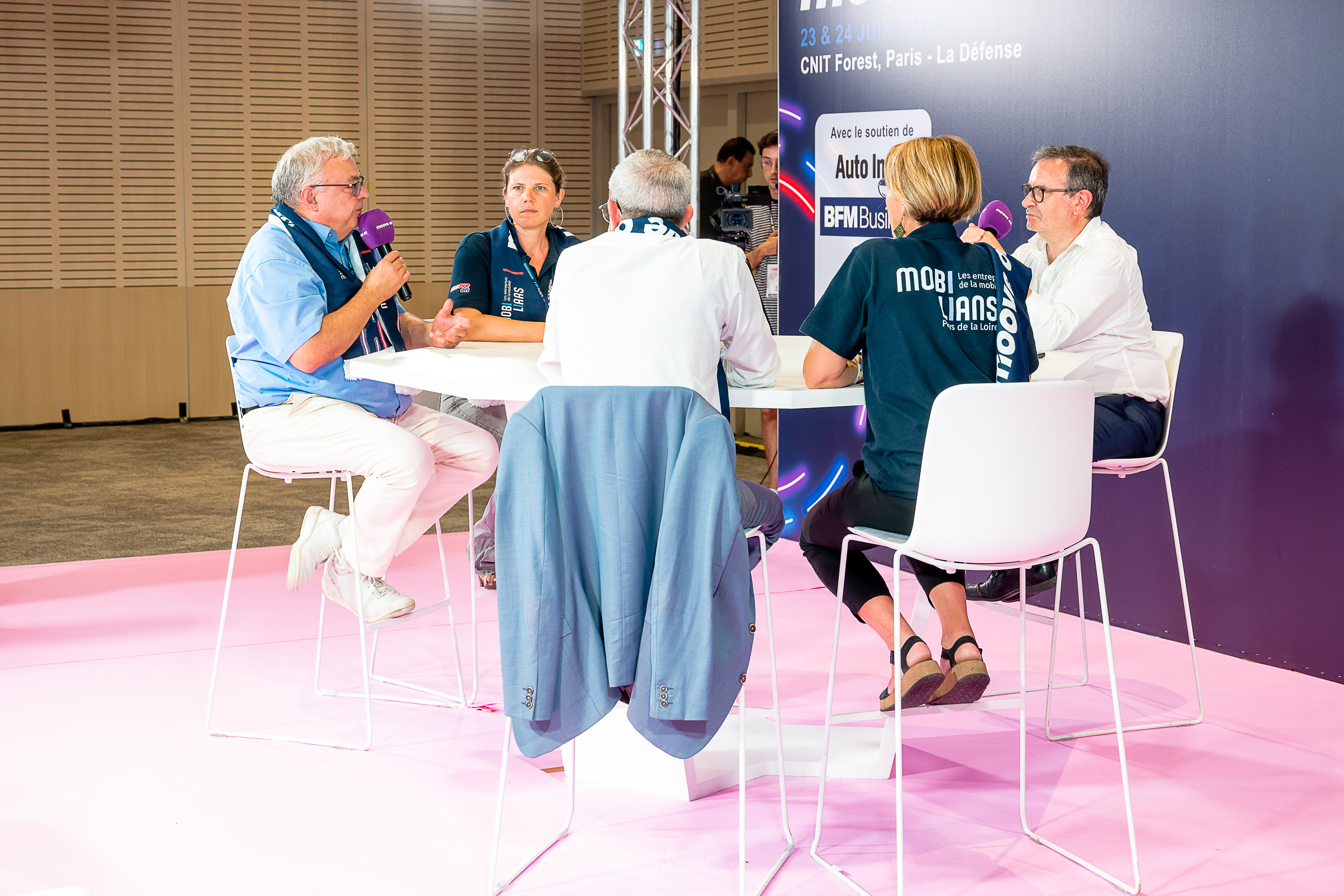 SalonMooveON2026-J1725_ca45903b-8bc6-41a1-80b8-be93677ec573.jpg