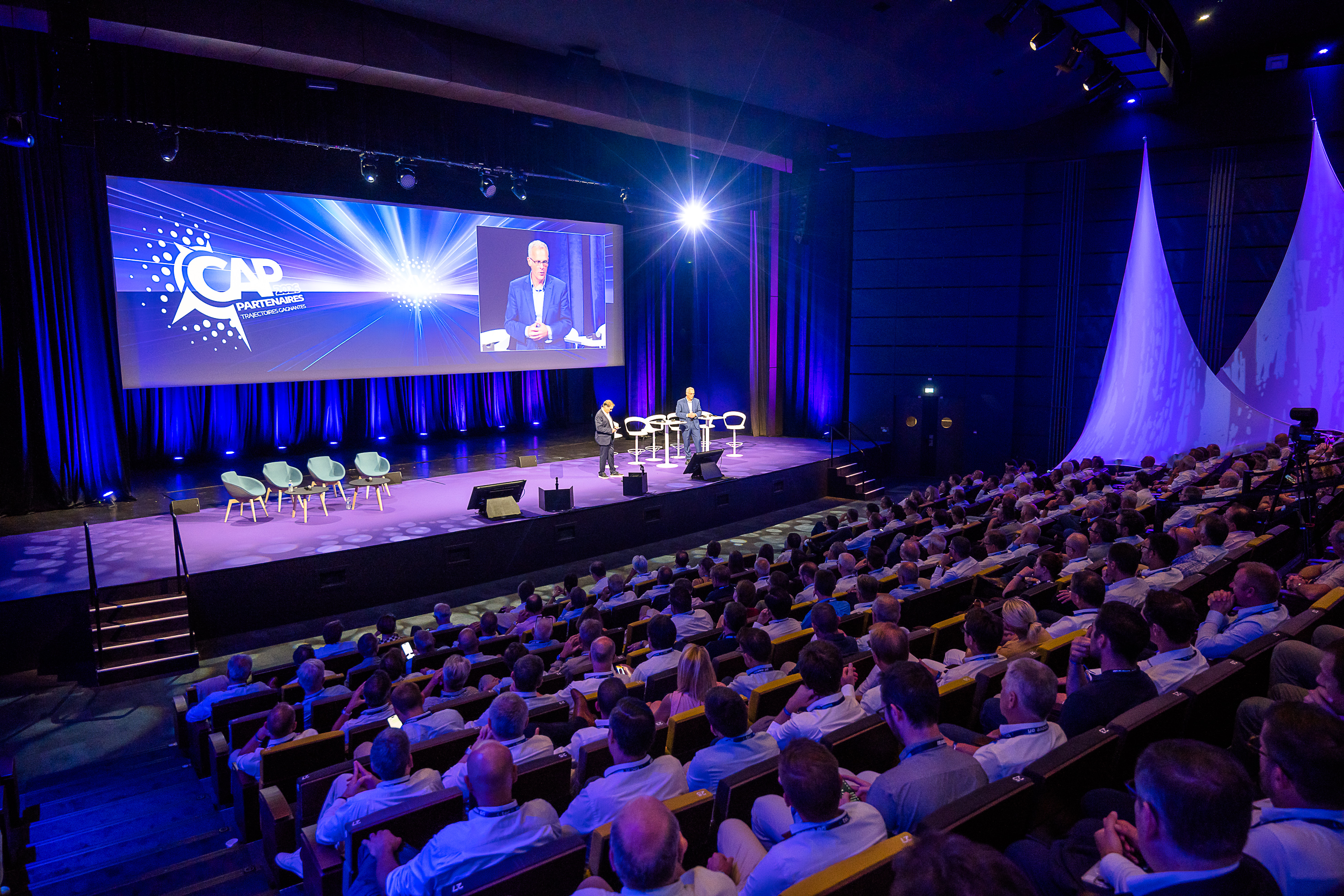 SalonMooveON2026-J1847_ca40a069-c29a-4e46-b433-7711f9316144.jpg