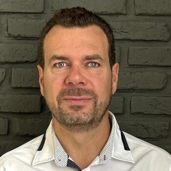 Stéphane MACKENZIE